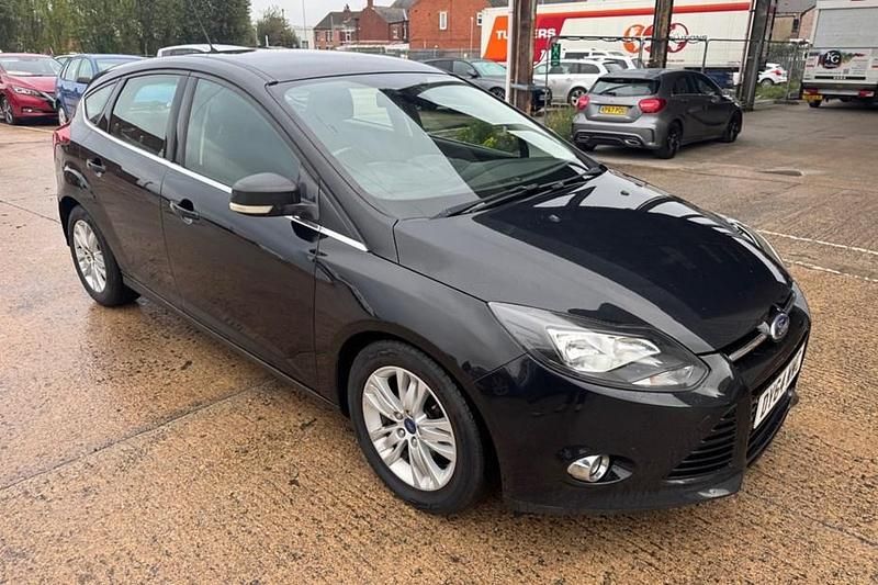 Black Used 2014 Ford Focus Titanium Hatchback | £2,495 (Good price) - Image 1/1