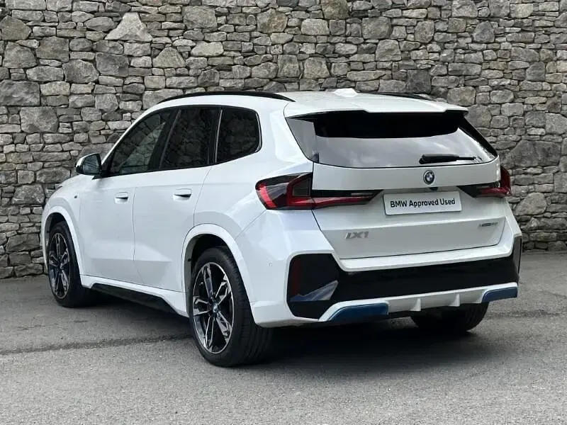 Usado BMW iX1 M Sport 230 kW (313 HP) 2023 Branco SUV