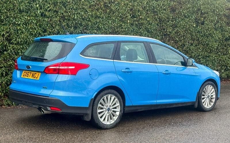 Used Ford Focus Titanium X 182 HP (133 kW) 2017 Blue Estate