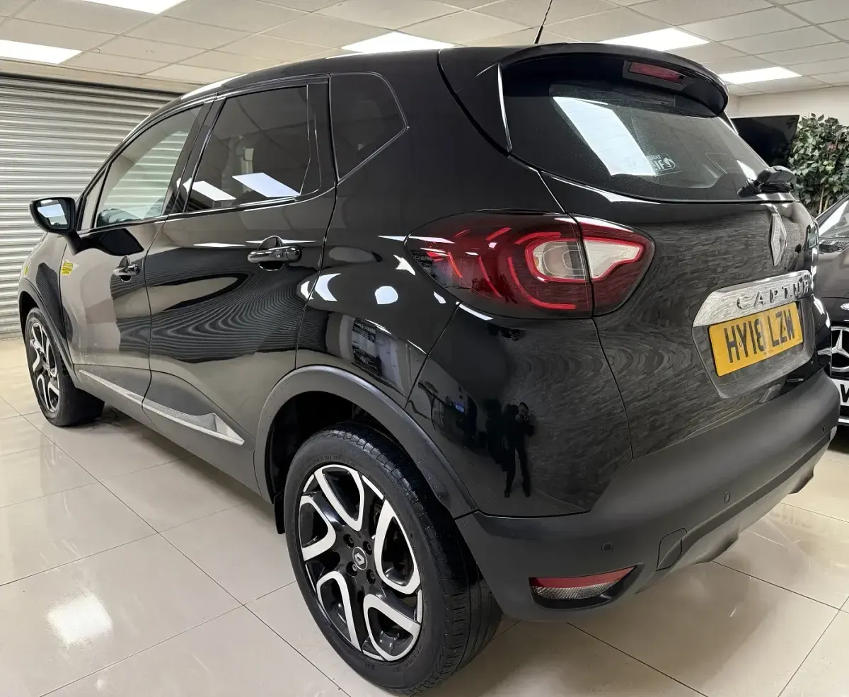 Used Renault Captur Dynamique 2018 Black SUV