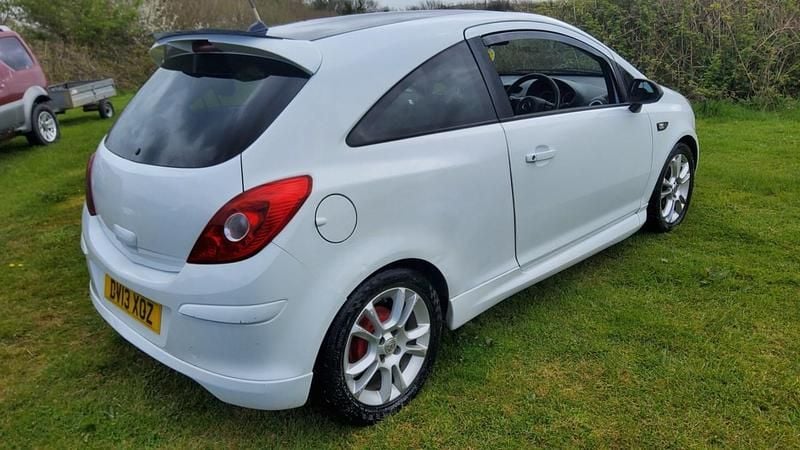 Begagnad Vauxhall Corsa Edition 2013 Vit Halvkombi
