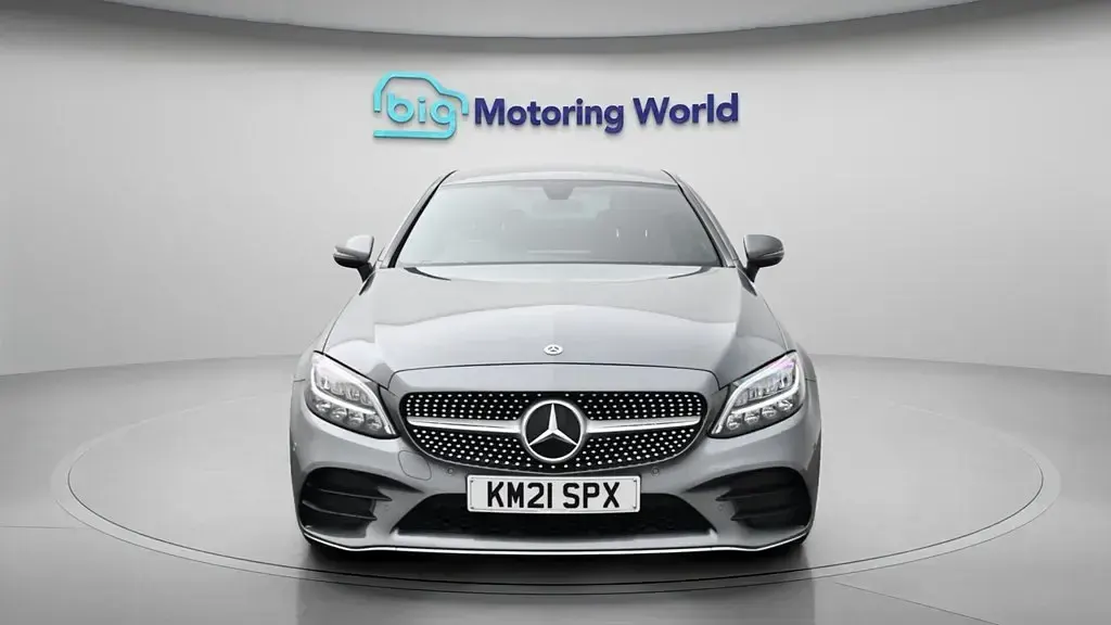 Usado Mercedes C220 AMG line 194 HP (142 kW) 2021 Cinzento Coupé