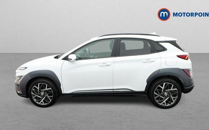 Used Hyundai Kona Premium 141 HP (103 kW) 2022 White SUV