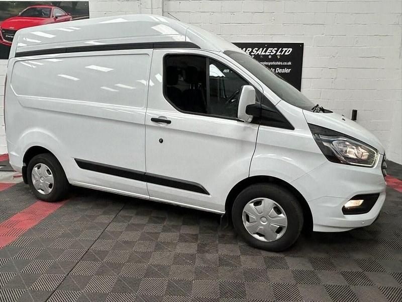 Used Ford Transit Custom Trend 105 HP (77 kW) 2018 White Van