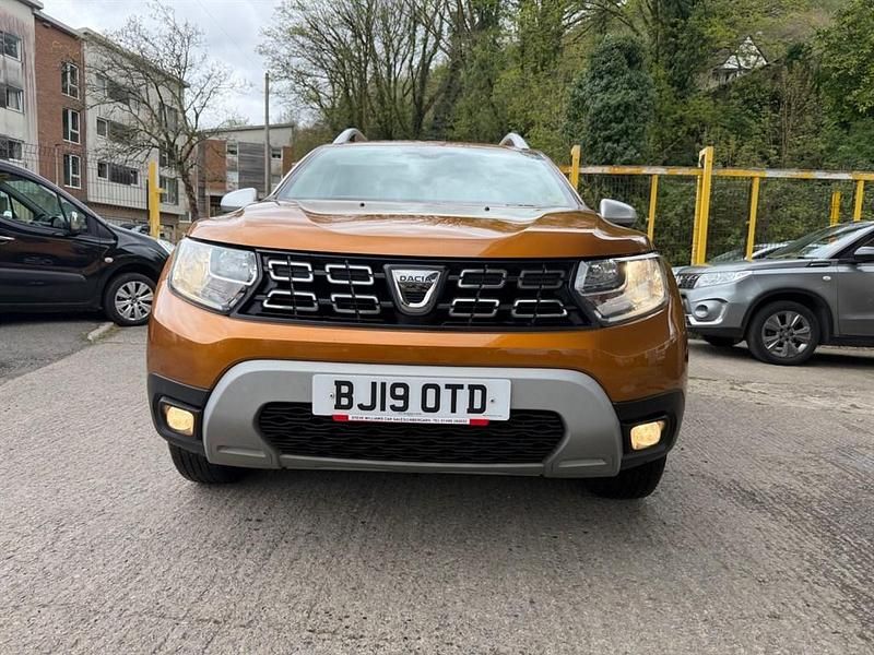Used Dacia Duster Comfort 115 HP (84 kW) 2019 Orange SUV