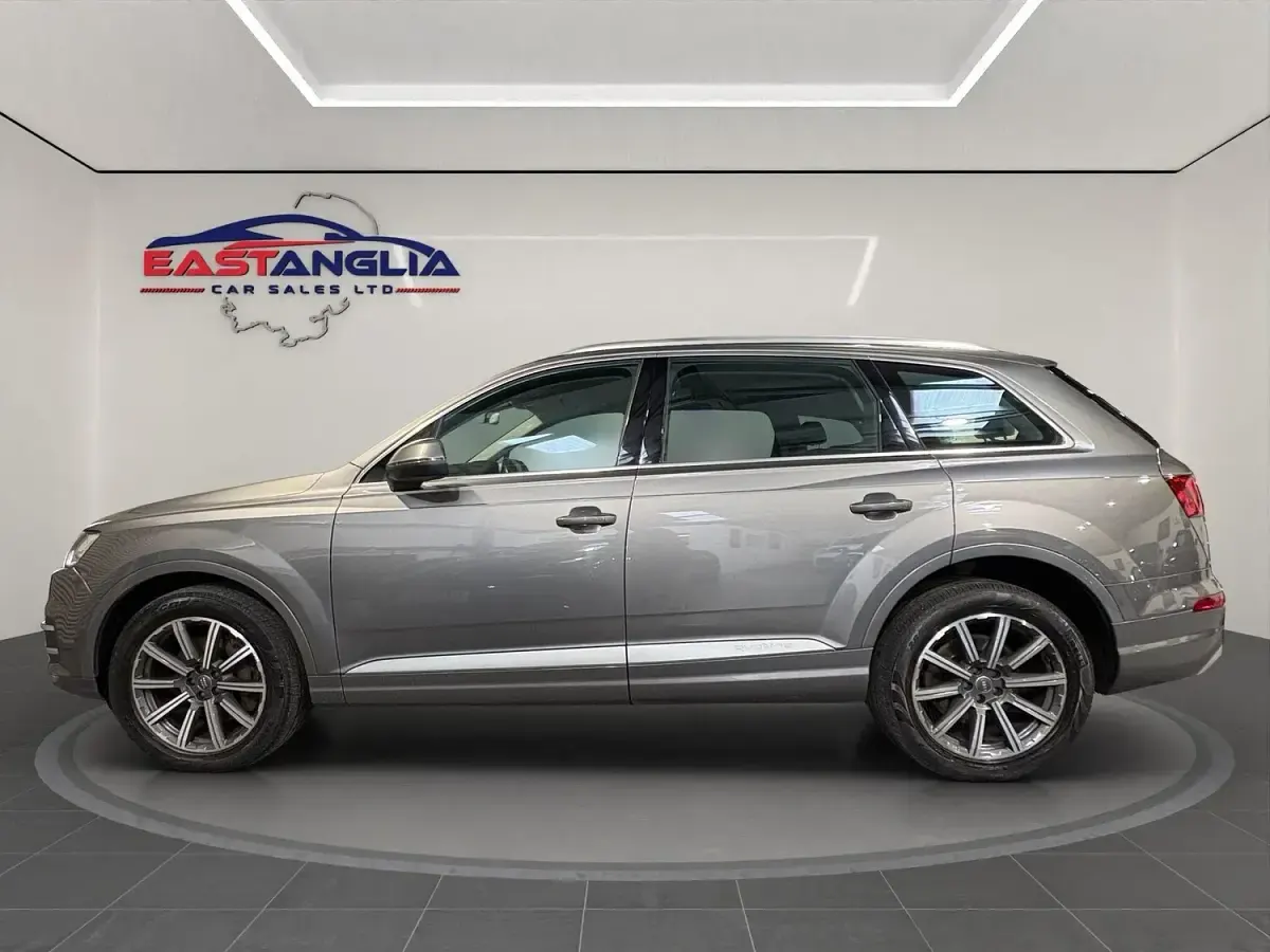 Used Audi Q7 Comfort 268 HP (197 kW) 2015 Grey SUV