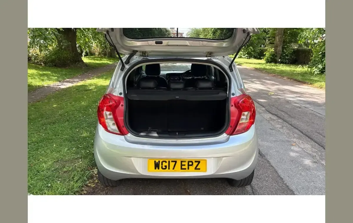 Used Vauxhall Viva 75 HP (55 kW) 2017 Silver Hatchback