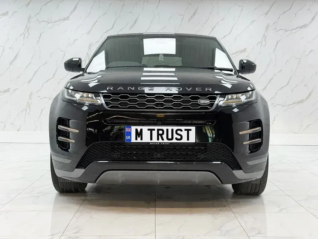 Used Land Rover Range Rover evoque R-Dynamic 150 HP (110 kW) 2019 Black SUV