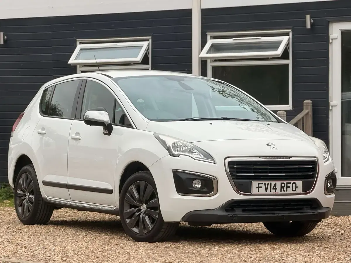 Used Peugeot 3008 Active 115 HP (84 kW) 2014 White Estate