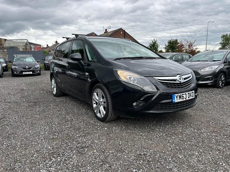 Black Used 2014 Vauxhall Zafira SRi MPV | £2,795 (Good price) - Image 1/4