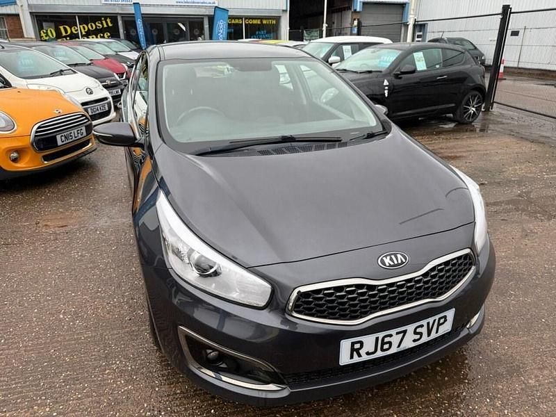 Used Kia Ceed 133 HP (97 kW) 2018 Silver Hatchback