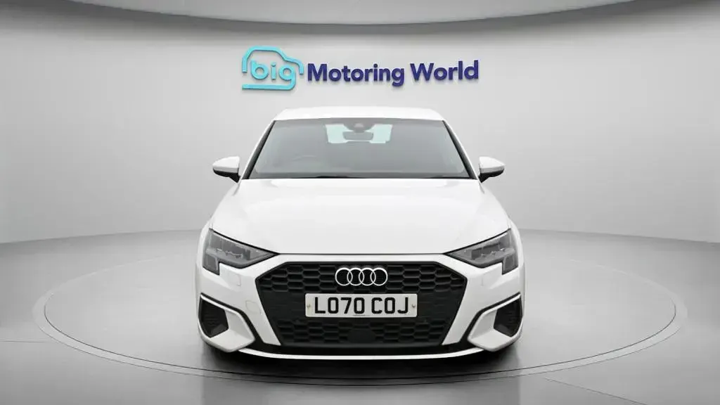 Used Audi A3 Sportback 110 HP (80 kW) 2021 White Hatchback