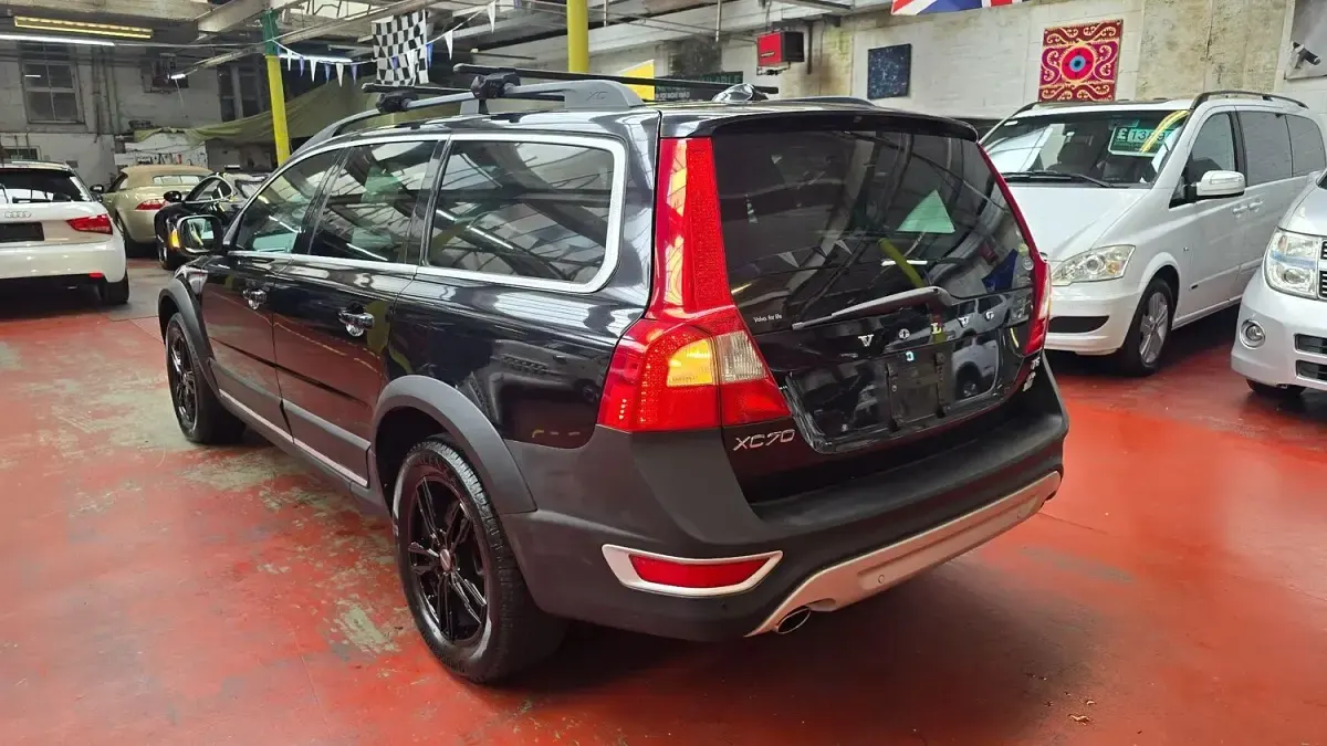 Used Volvo XC70 SE 2026 Black SUV