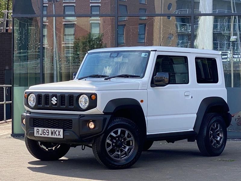 Used Suzuki Jimny SZ5 101 HP (74 kW) 2020 White SUV