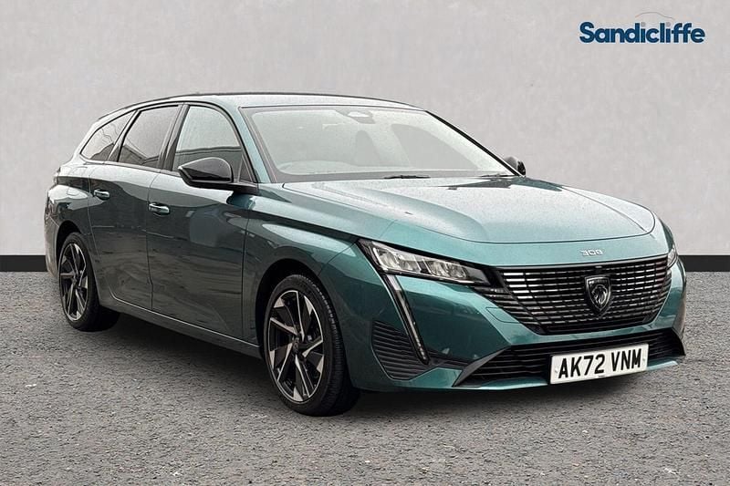 Used Peugeot 308 Allure Premium 130 HP (95 kW) 2022 Blue Estate