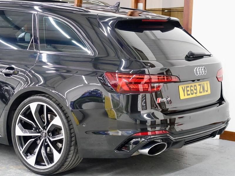Used Audi RS4 Business 450 HP (330 kW) 2026 Black Estate