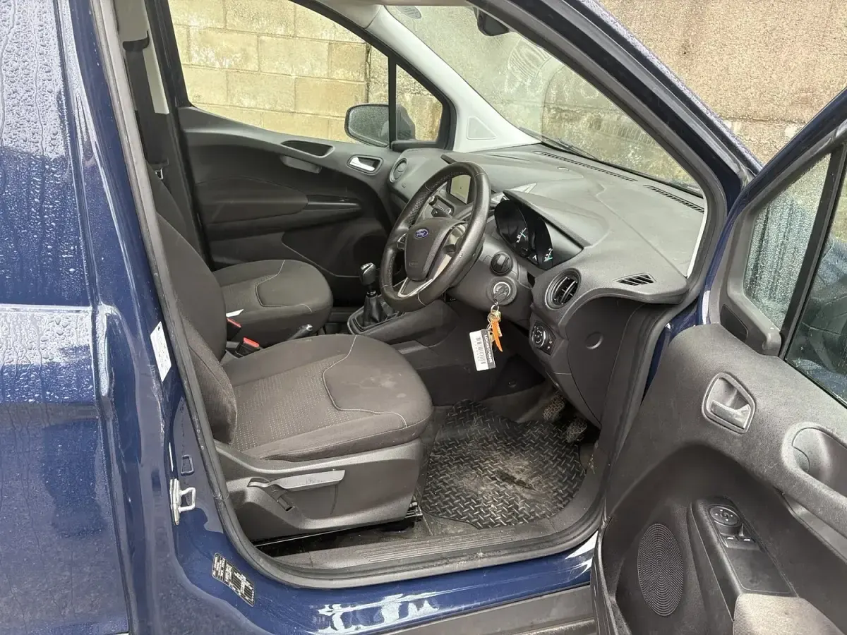 Used Ford Transit Trend 2021 Blue Van