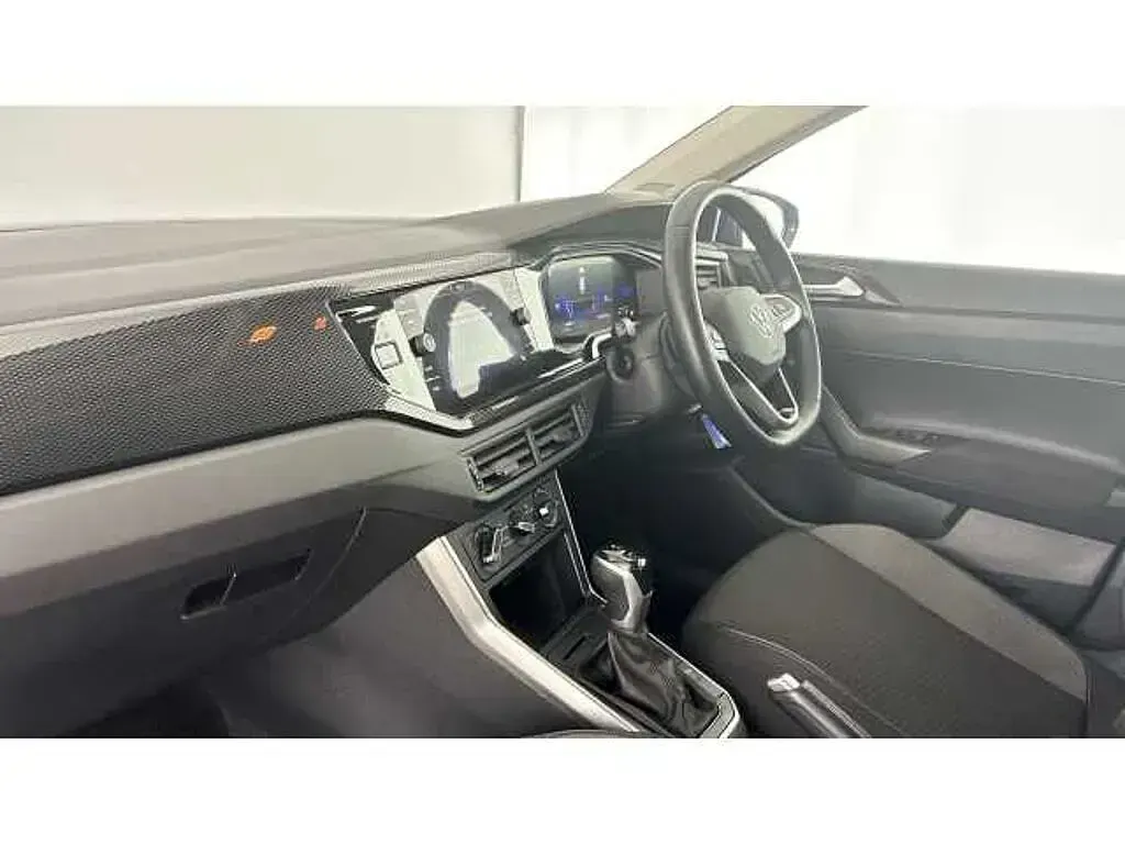 Used VW Polo Life 95 HP (69 kW) 2022 Mauve/purple Hatchback