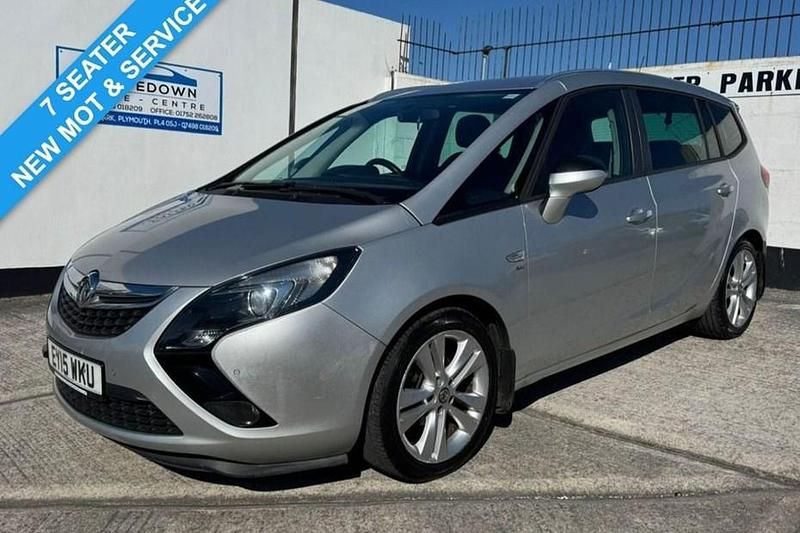Used Vauxhall Zafira Tourer SRi 130 HP (95 kW) 2015 Silver MPV