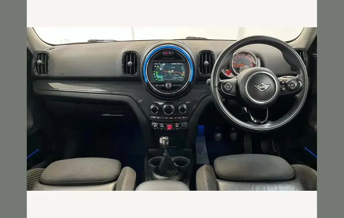 Used Mini Cooper Countryman Classic 134 HP (98 kW) 2019 Black SUV