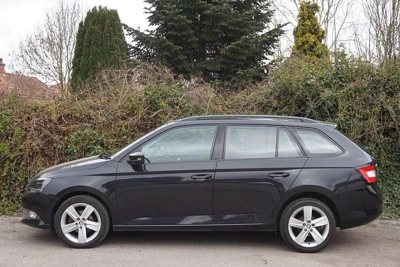 Używany Skoda Fabia SE L 90 KM (66 kW) 2017 Czarny Kombi