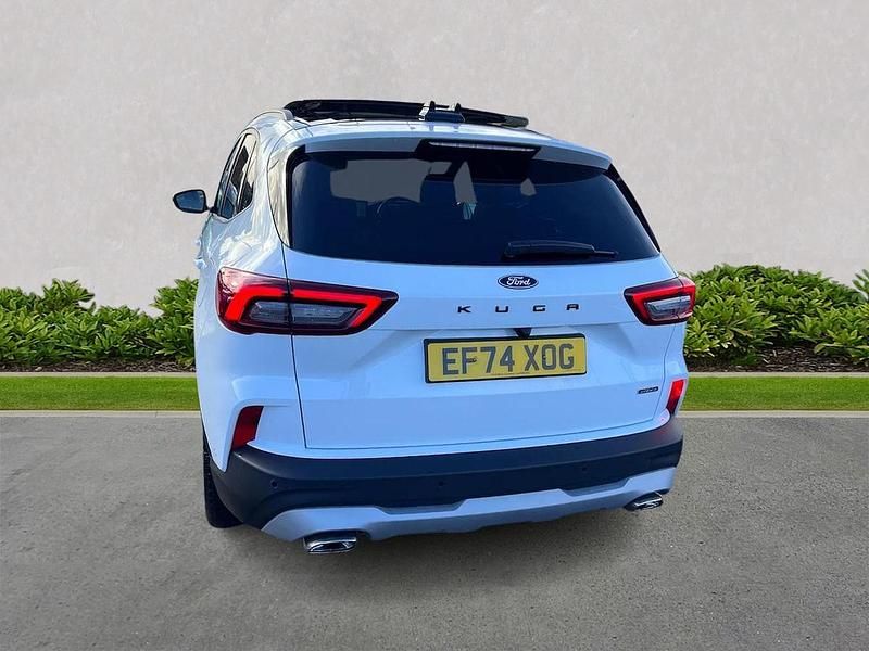 Używany Ford Kuga Active 243 KM (178 kW) 2024 Biały SUV