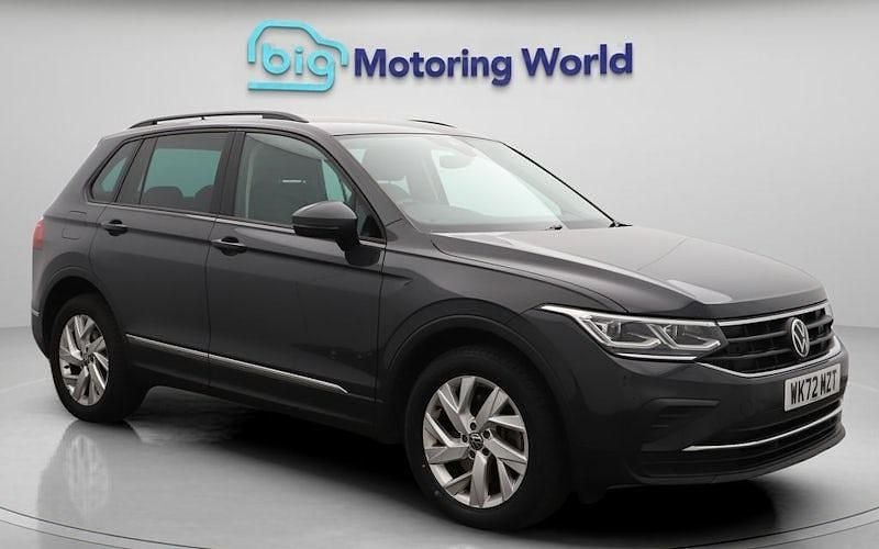 Used 2024 VW Tiguan Life SUV | £21,200 (Good price) - Image 1/4