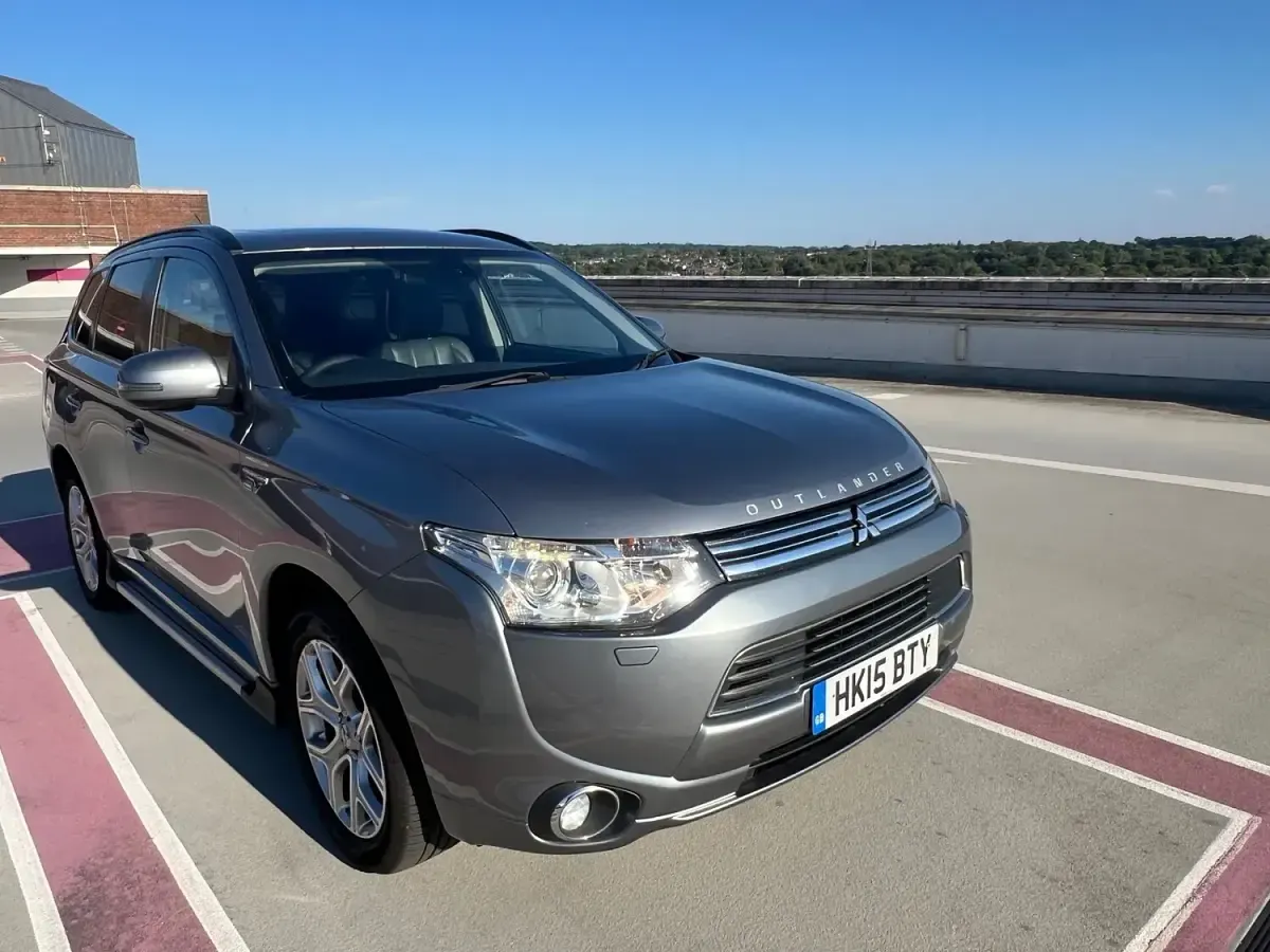 Used Mitsubishi Outlander P-HEV 2015 Grey Estate