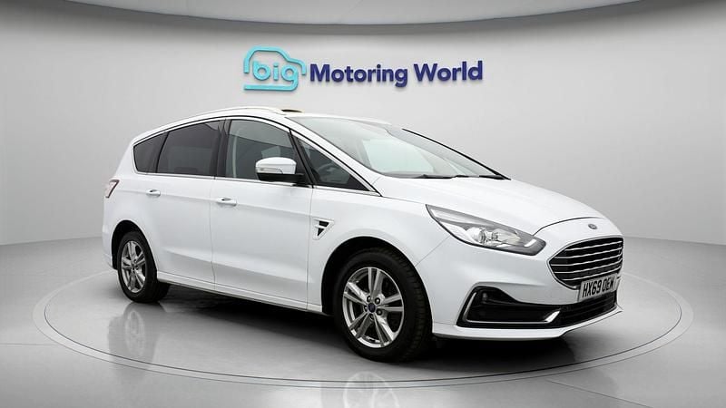 Used 2019 Ford S-MAX Titanium MPV | £15,500 (Fair price) - Image 1/4