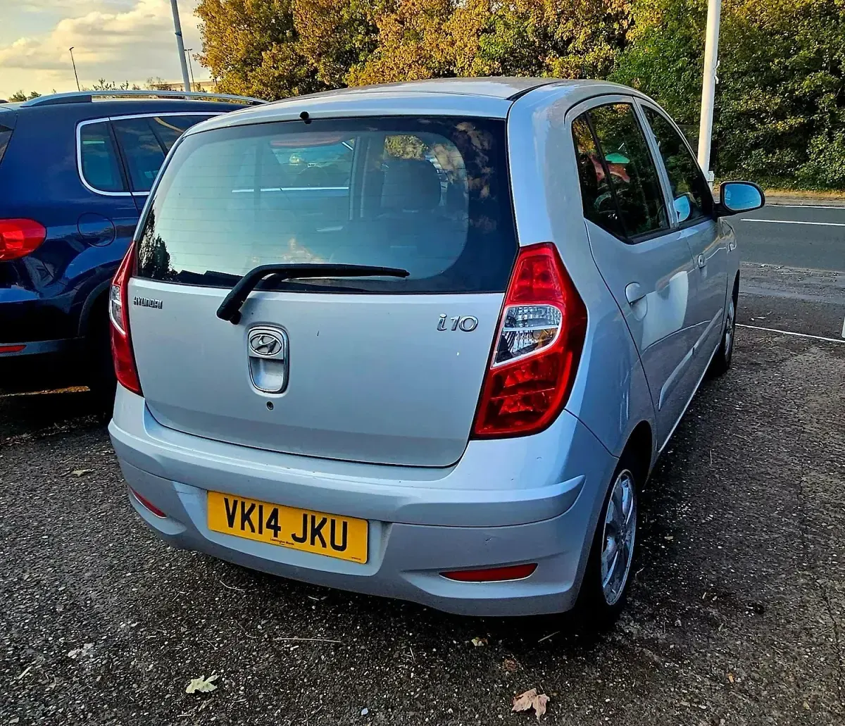Used Hyundai i10 Active 85 HP (62 kW) 2014 Silver Hatchback