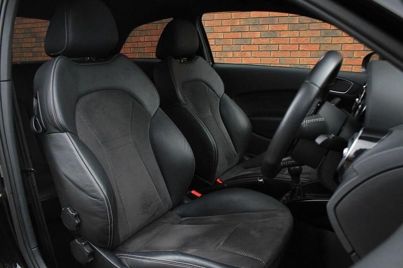 Used Audi A1 Black Edition 95 HP (69 kW) 2018 Black Hatchback