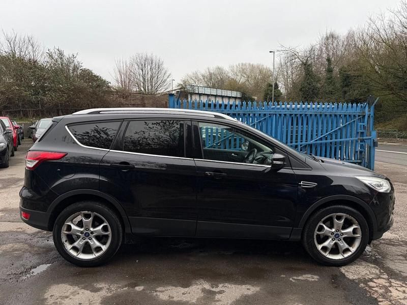Usado Ford Kuga Titanium X 163 HP (119 kW) 2013 Preto SUV