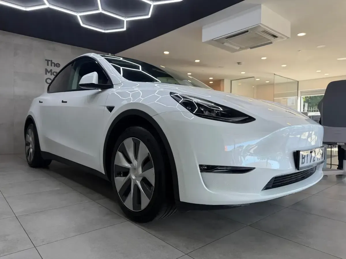 Used Tesla Model Y Long Range AWD 85 kW (116 HP) 2022 White SUV
