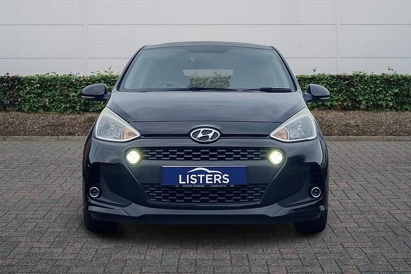 Used Hyundai i10 Premium SE 83 HP (61 kW) 2017 Black Hatchback