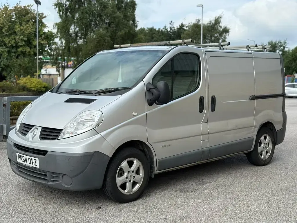 Used Renault Trafic 115 HP (84 kW) 2014 Silver MPV