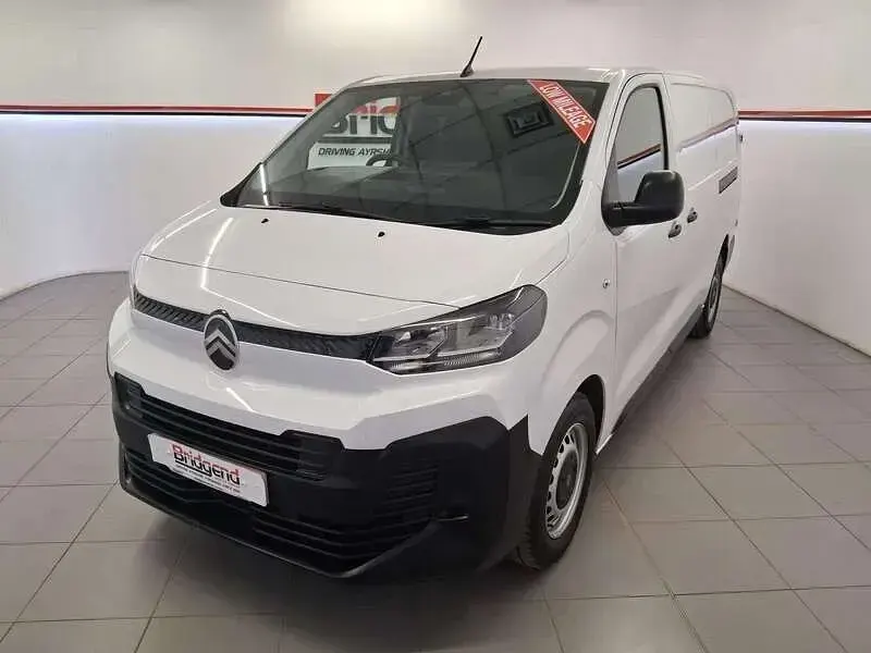 Używany Citroën Dispatch 120 KM (88 kW) 2025 Biały Minivan
