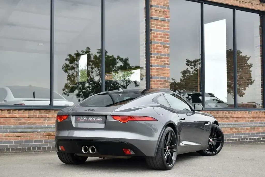 Used Jaguar F-Type Supercharged 380 HP (279 kW) 2015 Grey Coupe