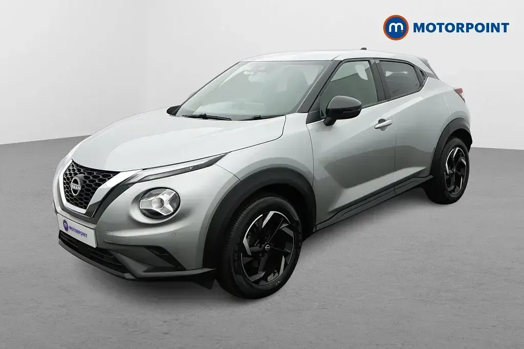 Used Nissan Juke N-Connecta 114 HP (83 kW) 2023 Silver SUV