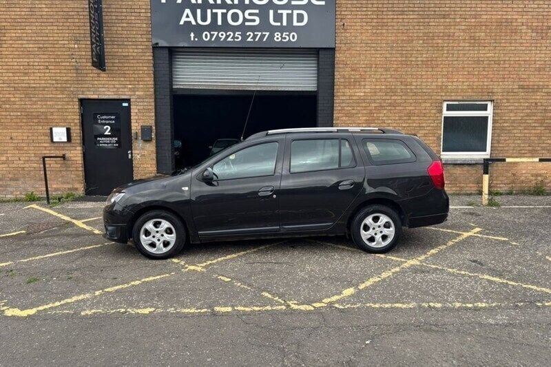 Used 2014 Dacia Logan MCV Lauréate | £4,290 (Fair price) - Image 1/1