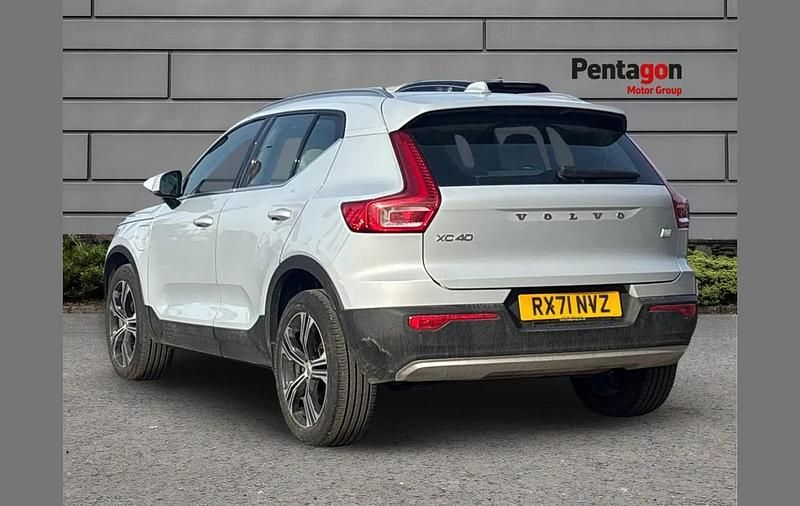 Used Volvo XC40 Inscription 258 HP (189 kW) 2022 Silver SUV