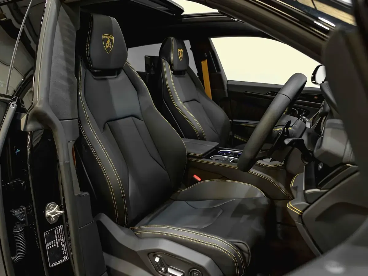 Used Lamborghini Urus 2025 Black SUV