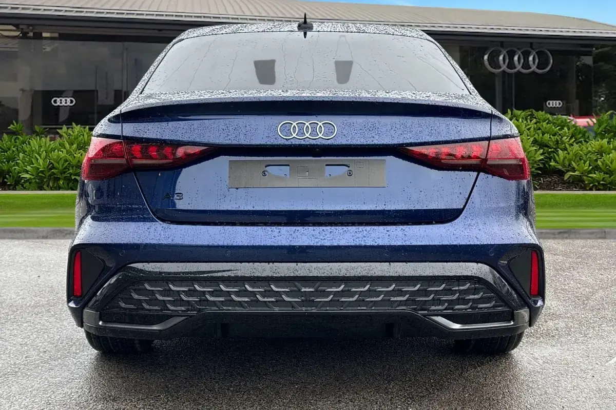 Ny Audi A3 S-Line 2026 Blå Halvkombi