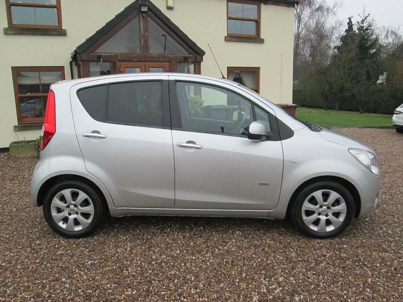 Second-hand Vauxhall Agila Design Edition 2009 Argintiu Monovolum