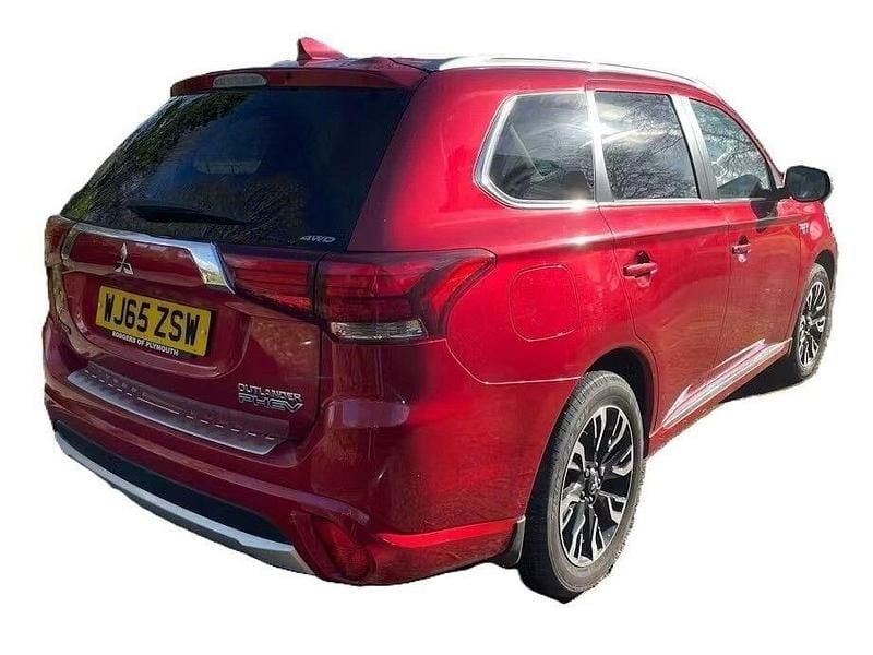 Used Mitsubishi Outlander P-HEV 200 HP (147 kW) 2015 Red SUV