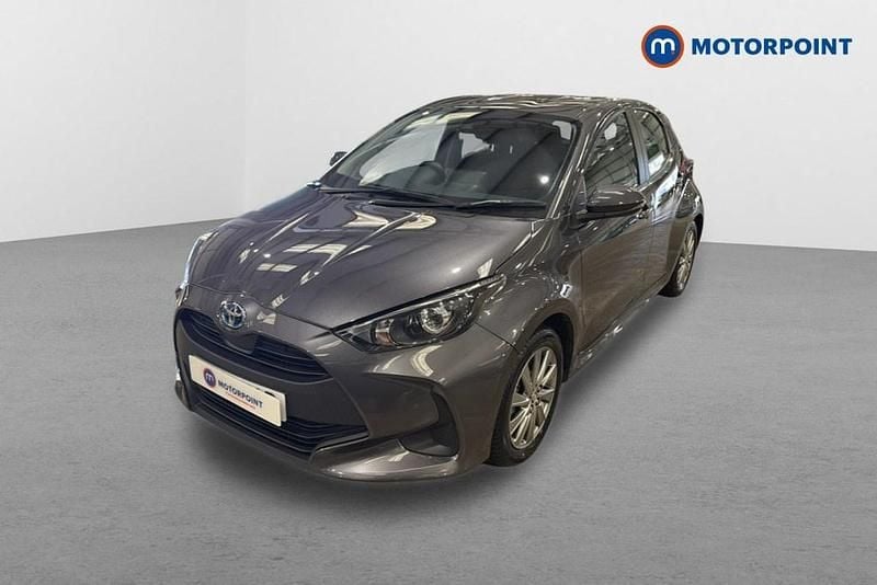 Second-hand Toyota Yaris Hybrid 2024 Gri Hatchback