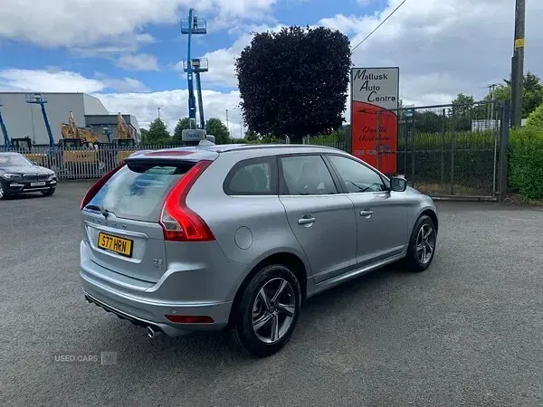 Used Volvo XC60 R-Design 215 HP (158 kW) 2014 Silver SUV