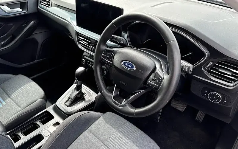 Used Ford Focus Active 155 HP (114 kW) 2023 Silver Estate