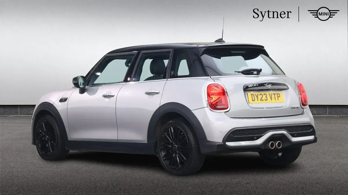 Used Mini Cooper S Exclusive 176 HP (129 kW) 2023 Silver Hatchback