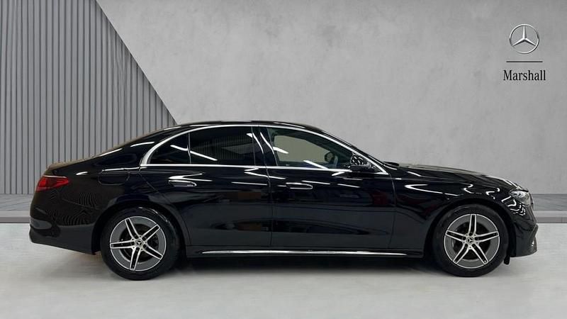 Begagnad Mercedes E220 AMG line 197 HK (144 kW) 2025 Svart Sedan