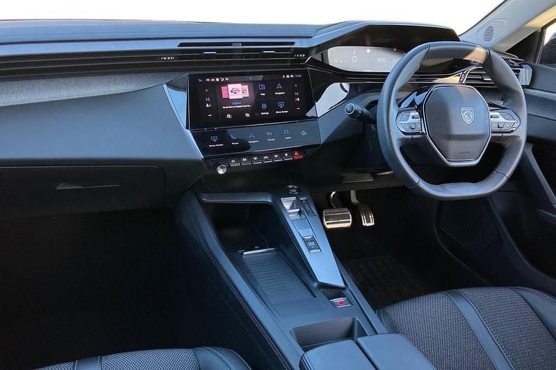 Used Peugeot 308 Allure 130 HP (95 kW) 2022 Blue Hatchback